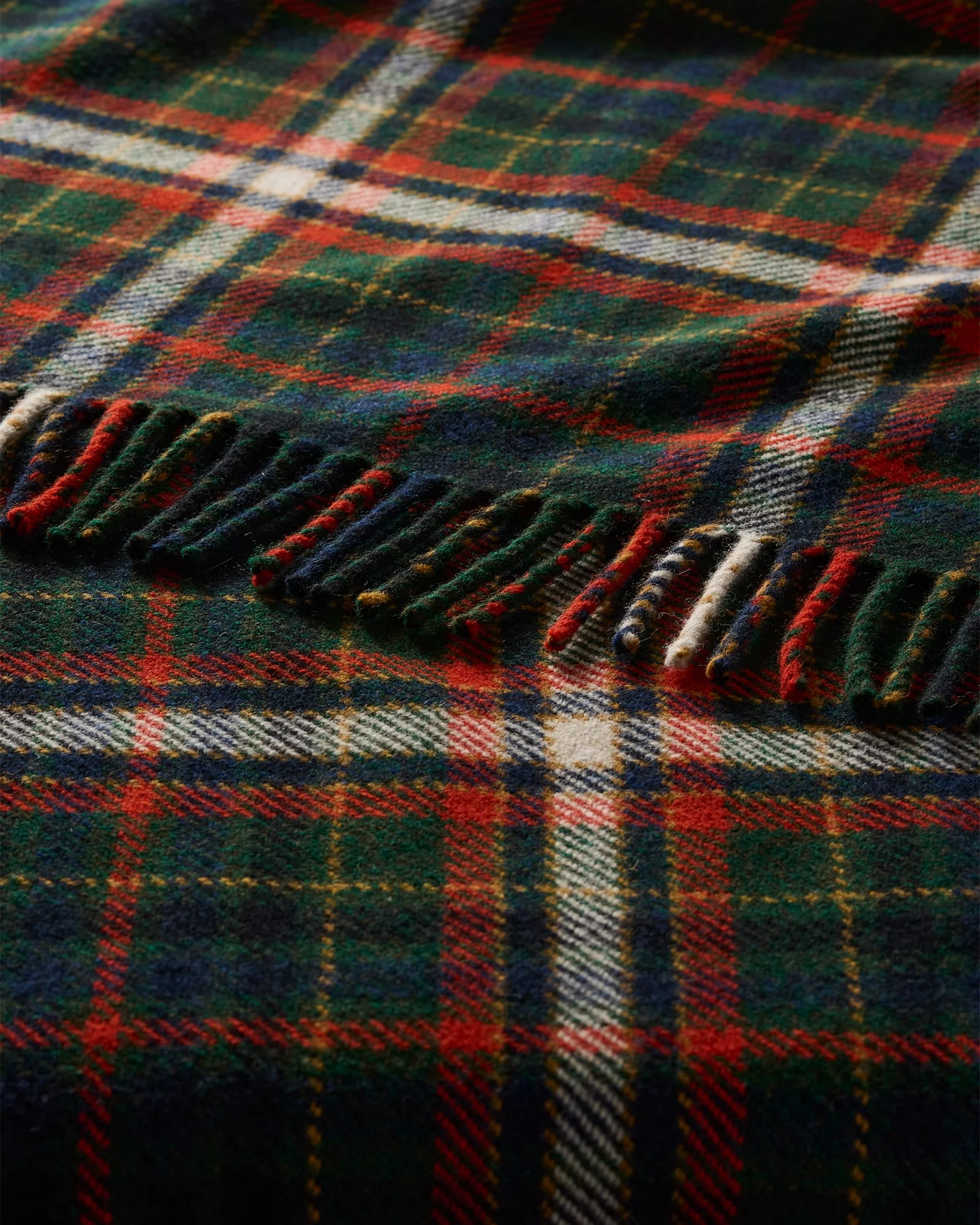 Fireside Throw - Laurel Green/Red - Image 5
