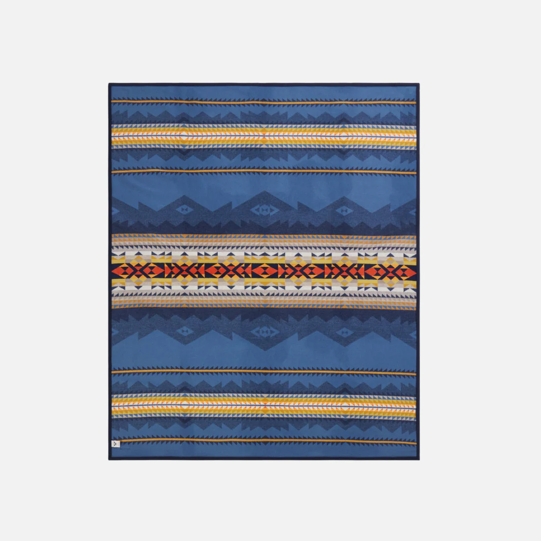 Jacquard Blanket - Cascadia - Image 3
