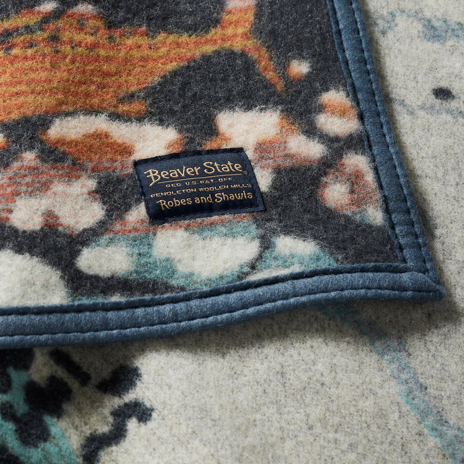 Jacquard Blanket - Salmon Falls - Image 8