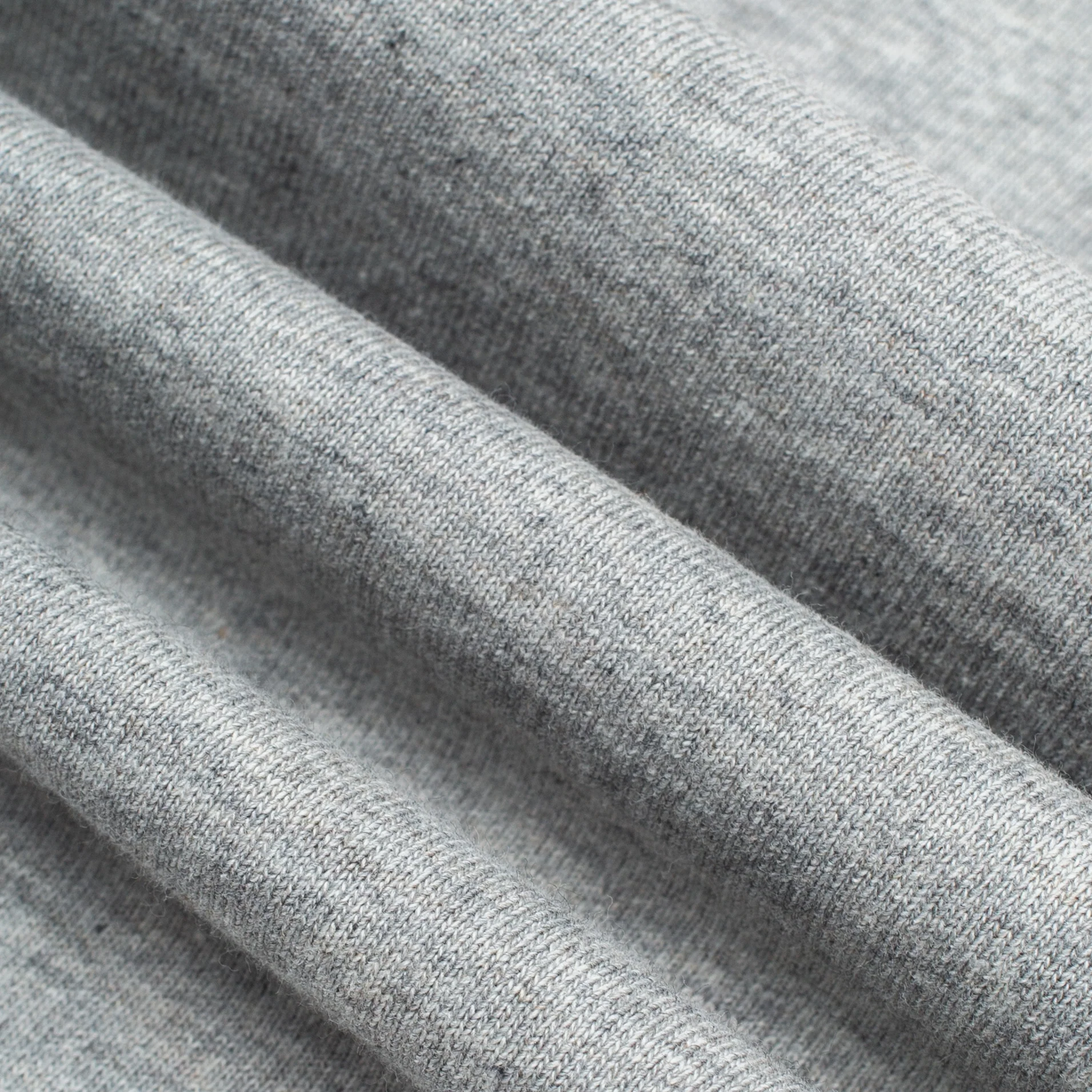 Heavyweight P T-Shirt - Ash Heather Grey - Image 3