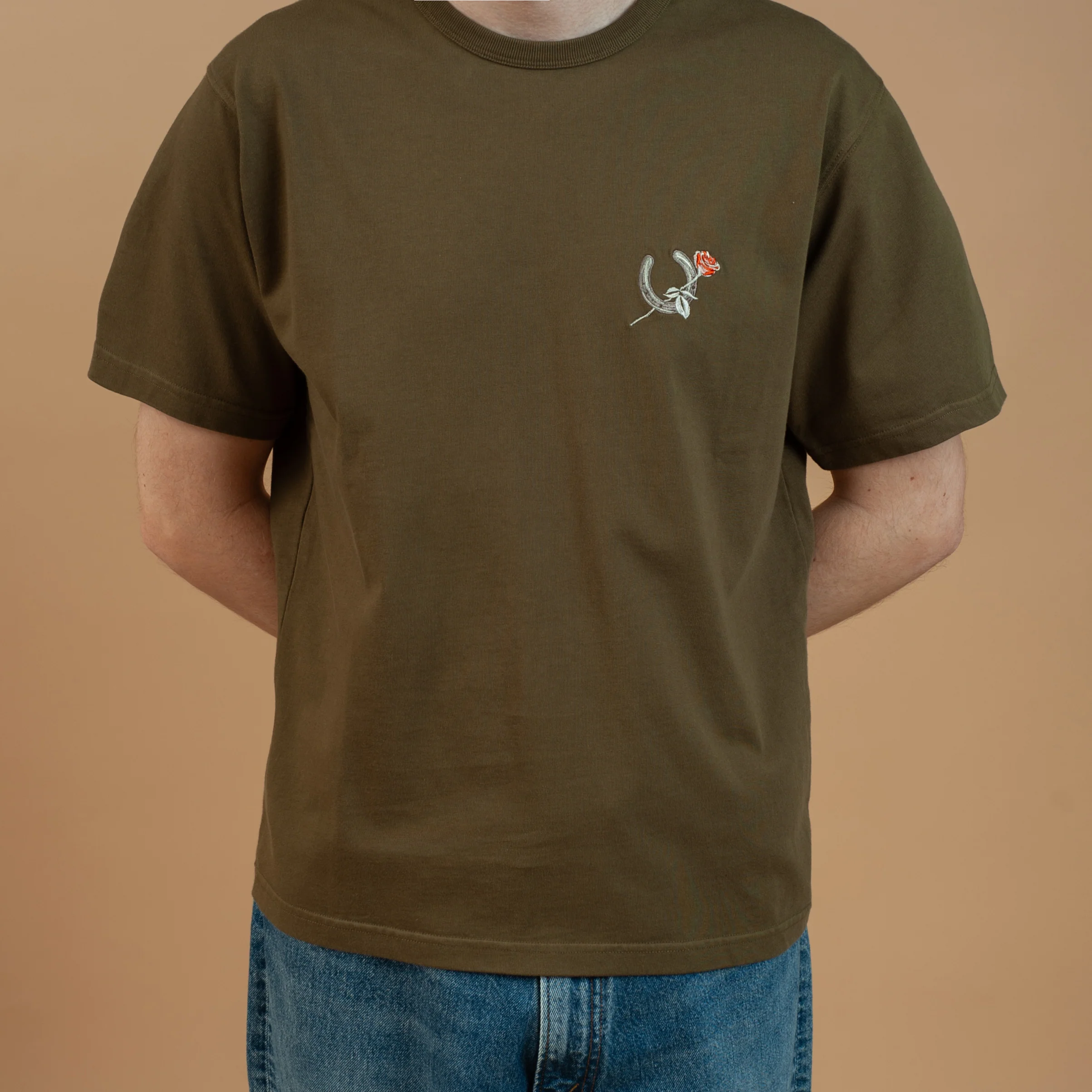 Horseshoe T-Shirt - Dark Olive - Image 6