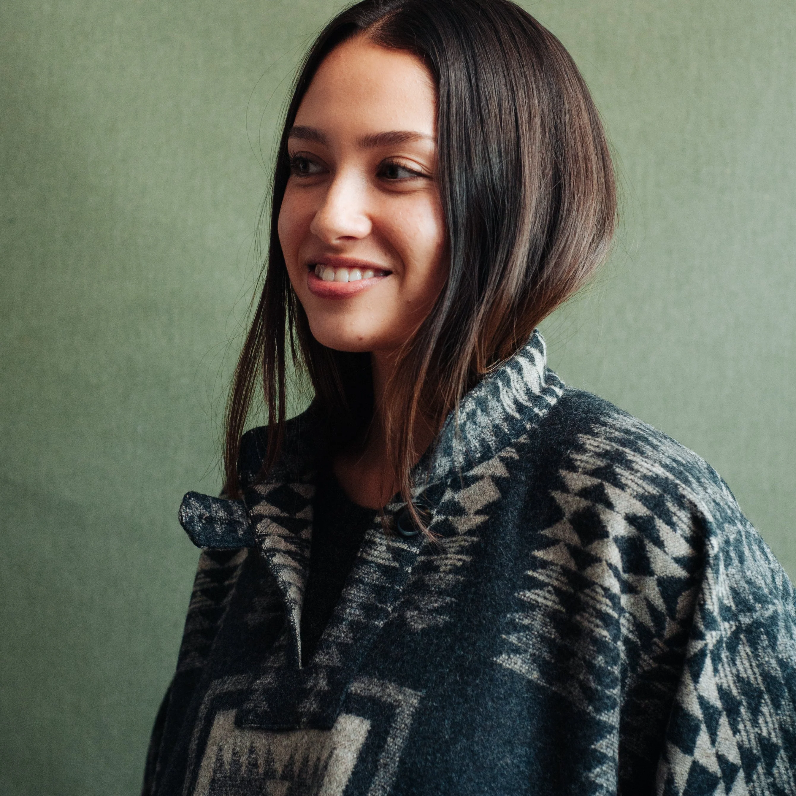 Womens Wool Poncho - Harding Black/Tan - Image 4